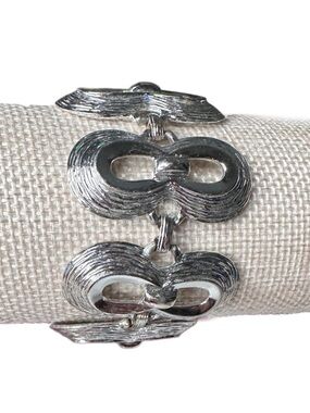 5/$25 😻 Silver Linked Infinity-Style Women's Bracelet